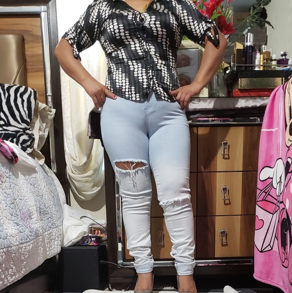 bebé  blouse black and white satin size Medium - Picture 7 of 8